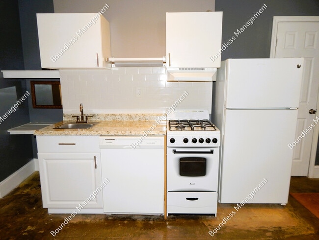 Building Photo - 522 Morgan St NE