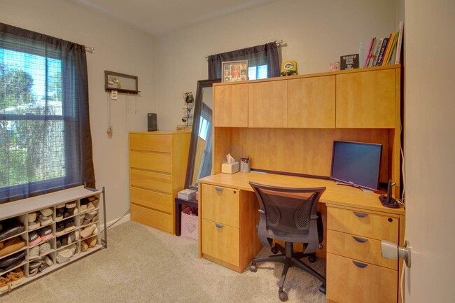 Building Photo - 3 bed home
