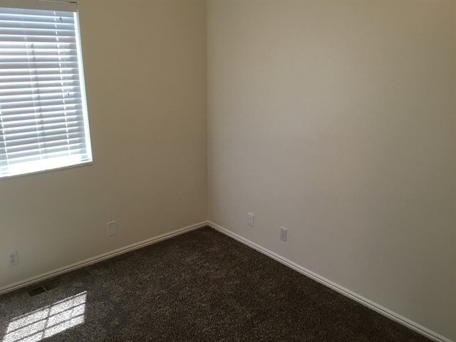 Building Photo - 1165 E 1500 N