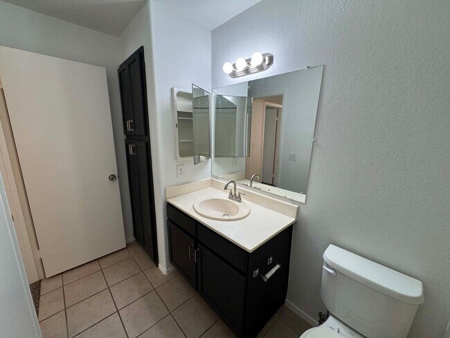 Building Photo - 3115 Casey Dr