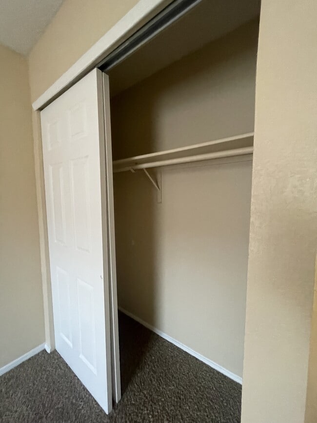 Building Photo - 13928 Pete La Rue Cir