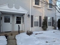 Building Photo - 2BR MORGANDALE CONDO AVAIL. IMMED!!