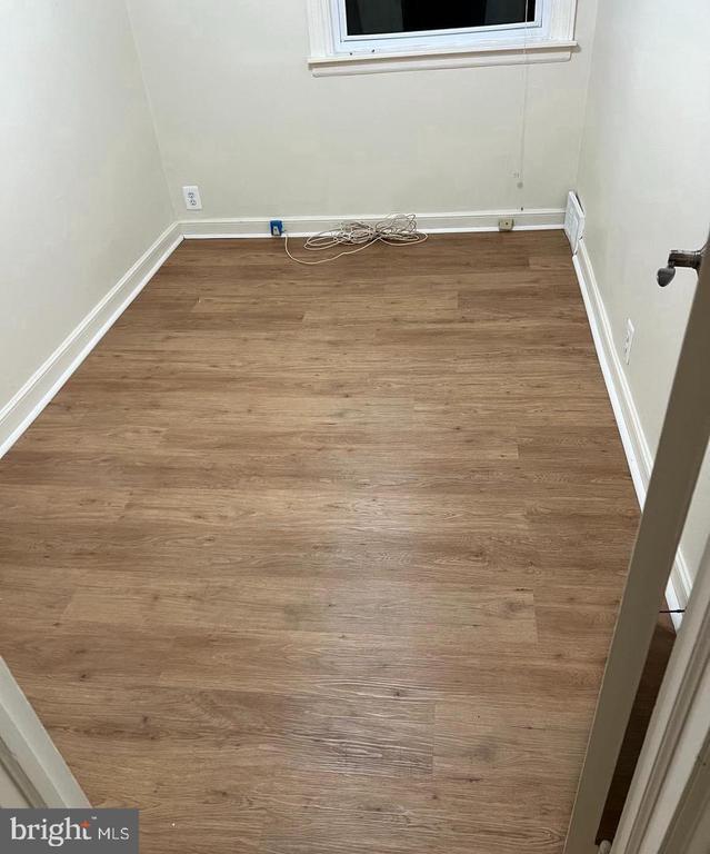 Building Photo - 1223 Wellington St