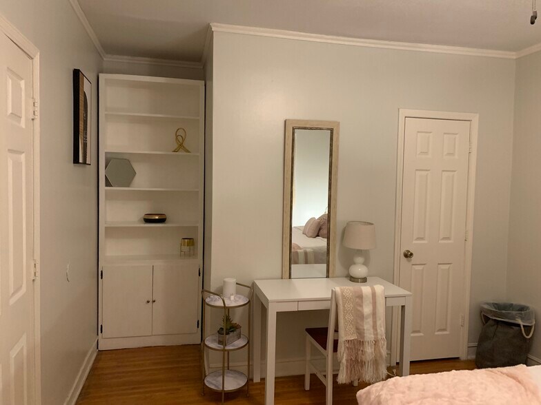 Bedroom - 1108 S Detroit Ave