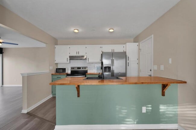 Building Photo - 3681 Highgate Dr