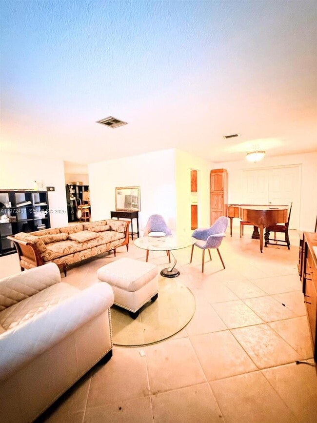 Building Photo - 766 NW 24th Ave