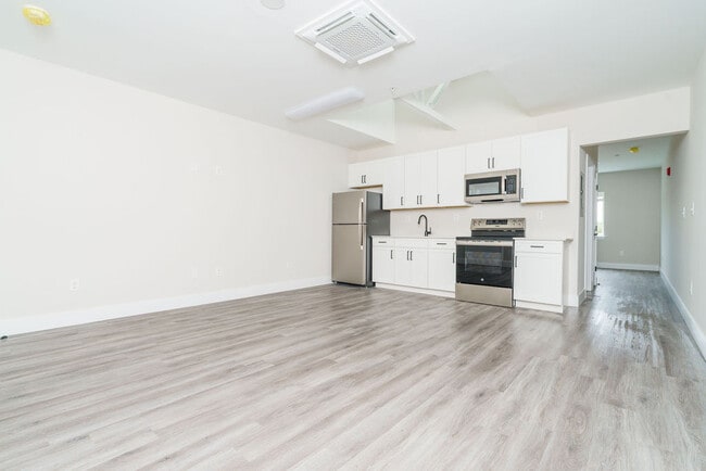 Building Photo - Riverwalk Apartments