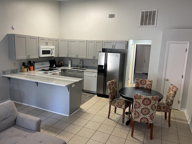 Building Photo - 2314 Hartsfield Way
