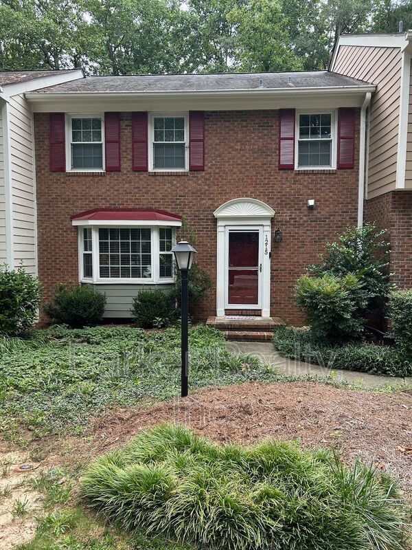 Primary Photo - 1215 Collington Dr
