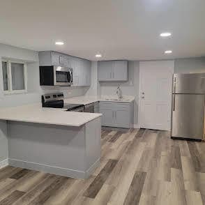 Building Photo - 2827 W Lunt Ave