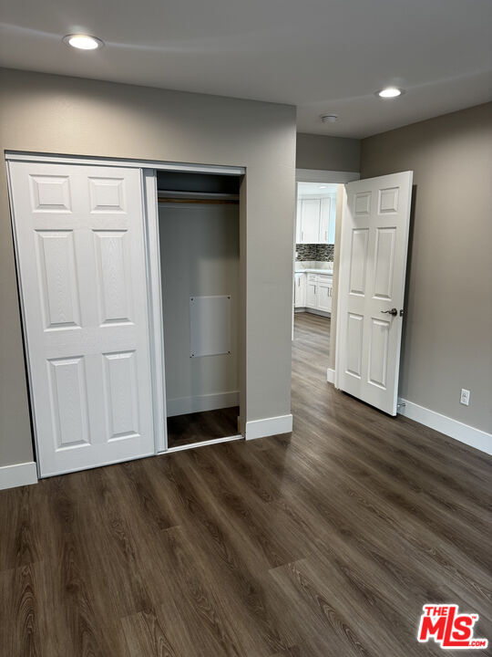 Building Photo - 731 E 33rd St