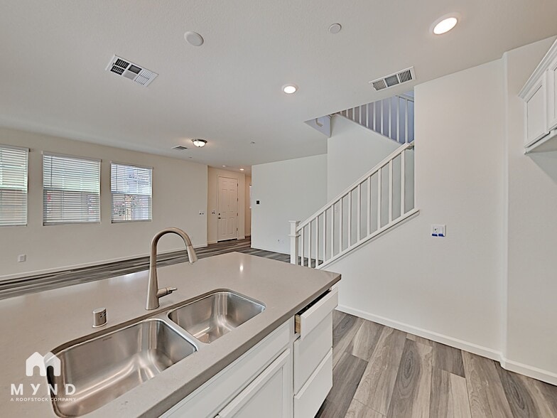 Building Photo - 8176 Kramer Rnch Ln