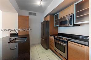 Building Photo - 951 Brickell Ave