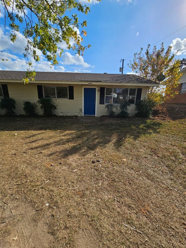 Primary Photo - Home in East End