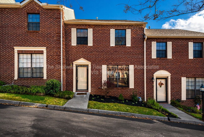 Building Photo - 437 S Gallaher View Rd