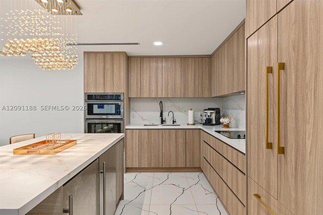 Building Photo - 4611 SW 34th Dr