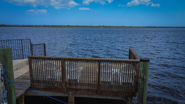 Building Photo - 68 Yacht Club Dr