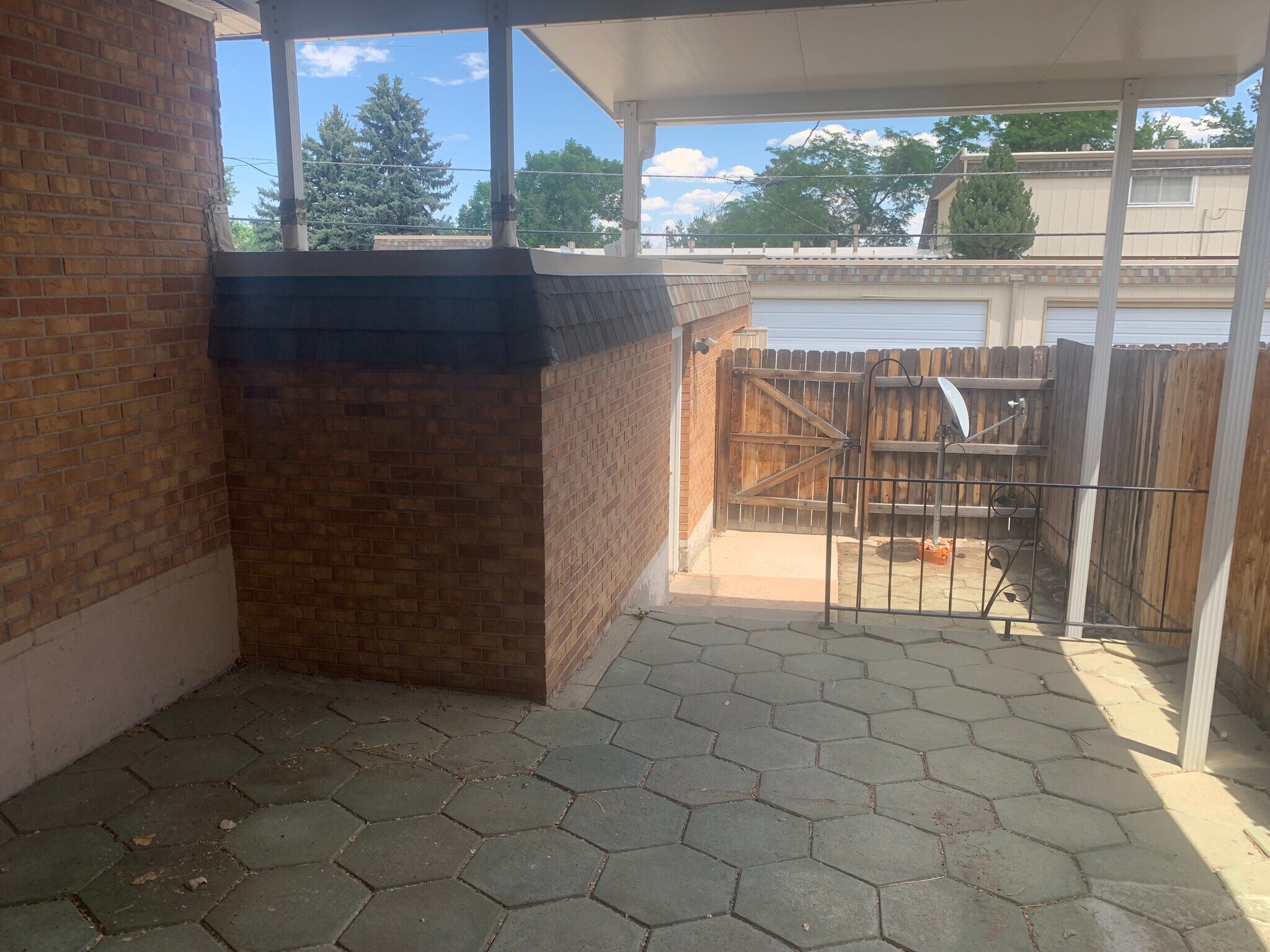 Building Photo - 13041 W Ohio Ave