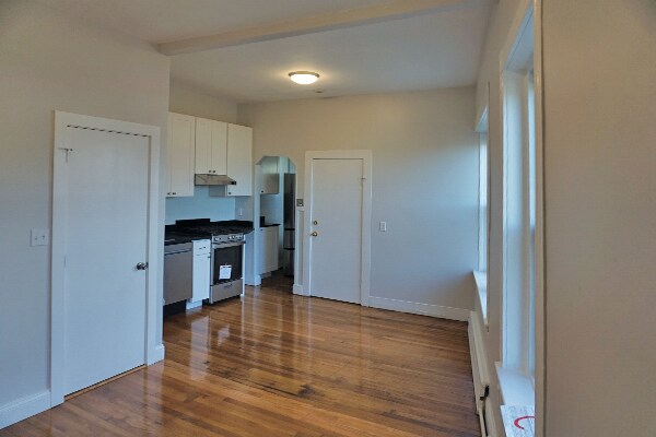 Building Photo - 113 Willow St