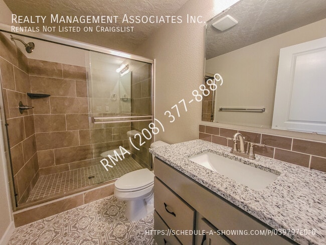 Building Photo - 3104 N Network Ln