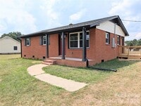 Building Photo - 202 Ebenezer Rd
