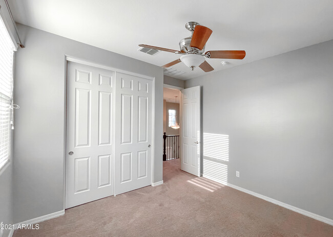 Building Photo - 118 E Canyon Way
