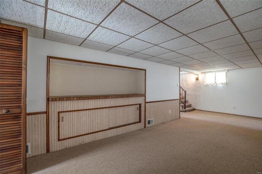 Building Photo - 130 St Maurice Ln