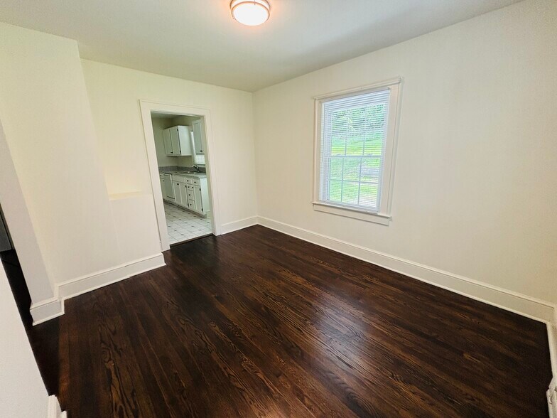 Building Photo - 514 Sunrise Dr