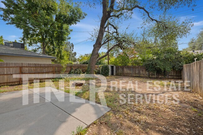 Building Photo - 6169 Oakgreen Cir