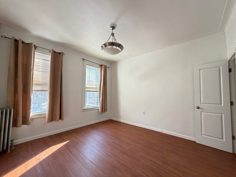 Building Photo - 2566 46th St