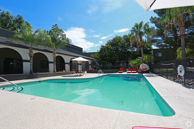 Building Photo - Juniper Canyon *Newly Remodeled Units*