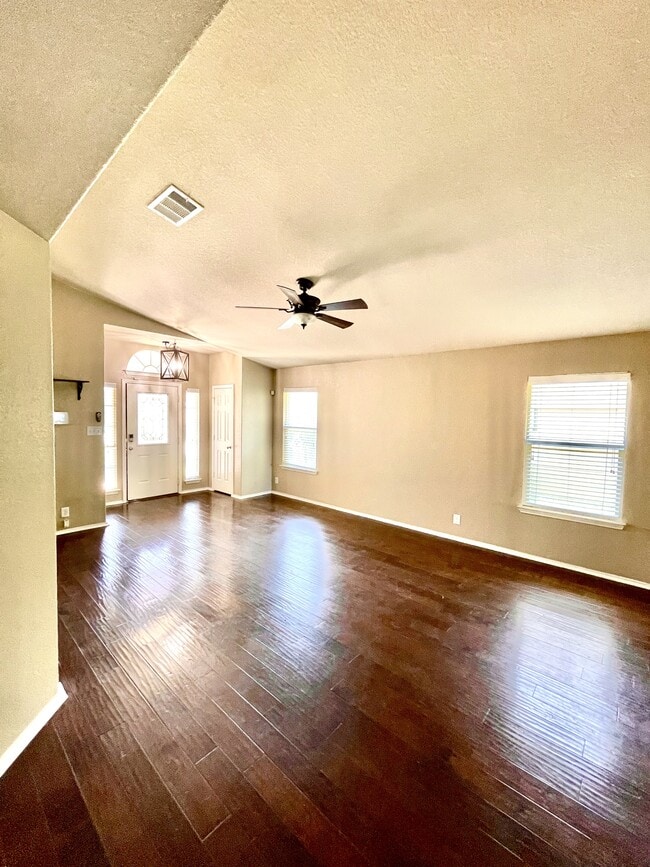Building Photo - 659 Tom Kemp Dr