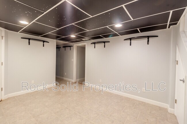 Building Photo - 1103 Platte Ave