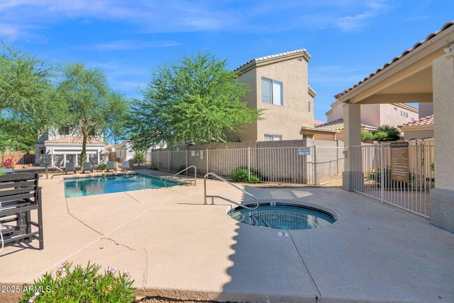 Building Photo - 1750 W Union Hills Dr