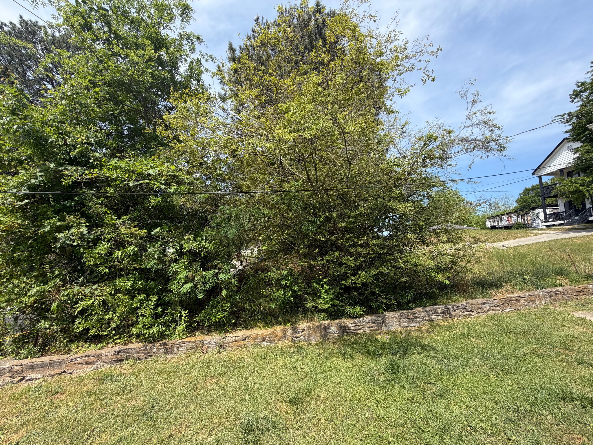 Building Photo - Room in Duplex on M.L.K. Jr Dr SW
