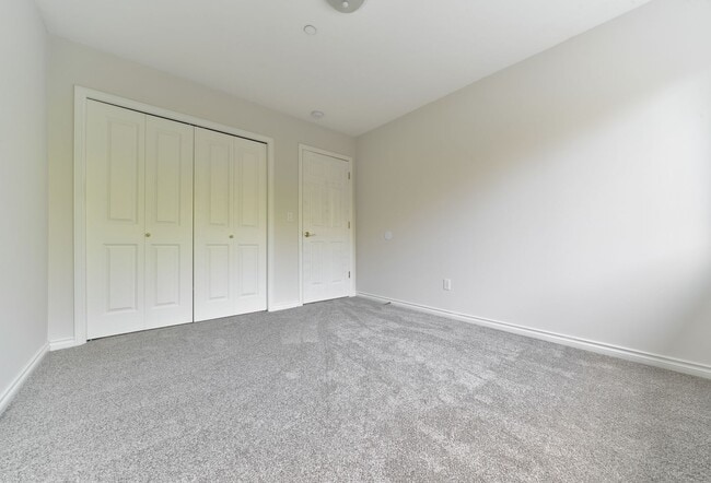 Building Photo - Nice 5 Bed / 2.5 bath house for rent in Kenmore.