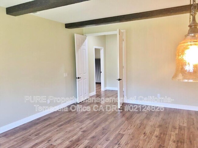 Building Photo - 38233 Augusta Dr