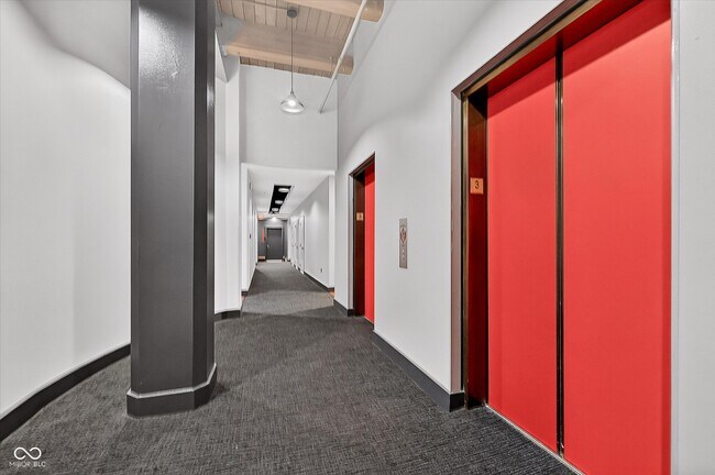 Building Photo - 430 N Park Ave
