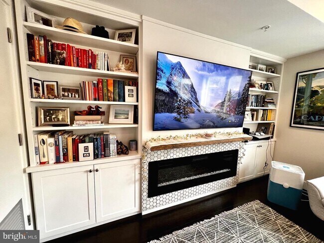 Building Photo - 1331 K St SE