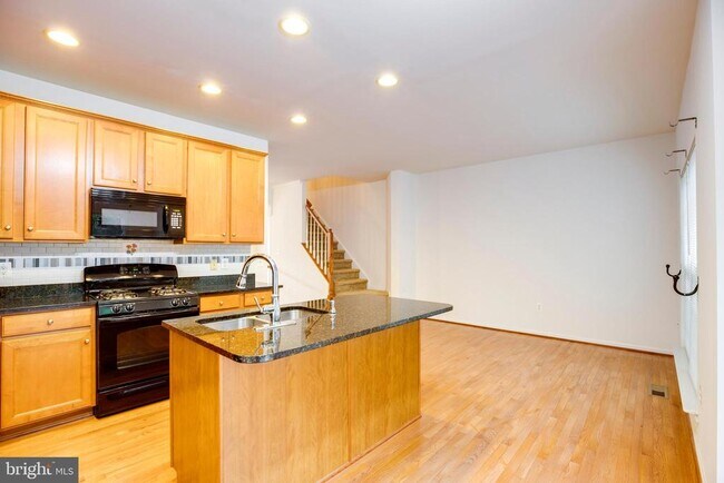 Building Photo - 8346 Leighlex Ct