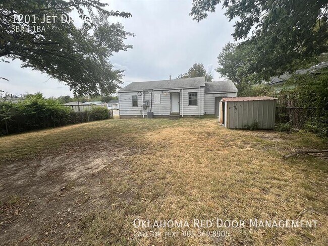 Building Photo - 1201 Jet Dr