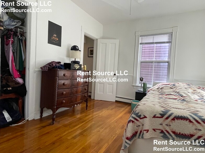 Building Photo - 248 Brookline St