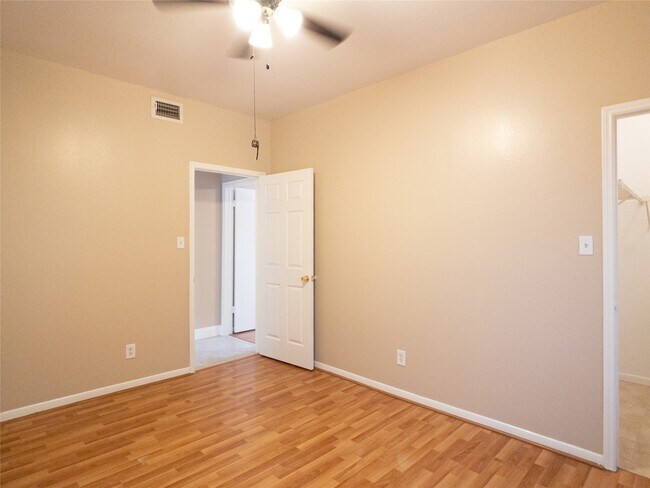 Building Photo - 6500 Harbor Town Dr