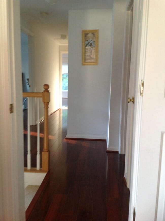 Building Photo - 122 Barbara Ln