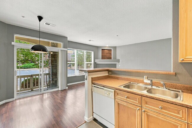 Building Photo - 9557 W San Juan Cir