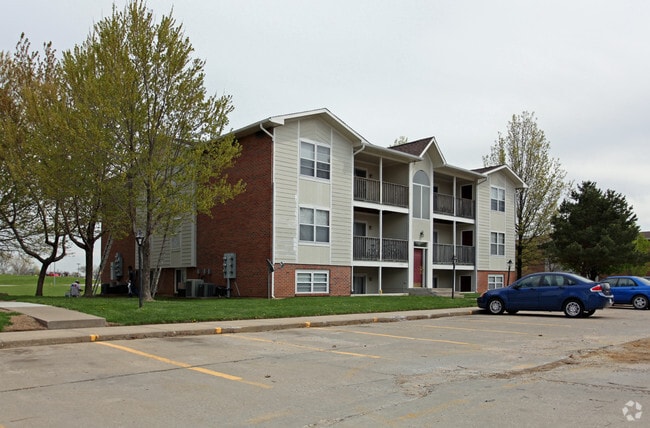 Primary Photo - Richland Apartments & Townhomes