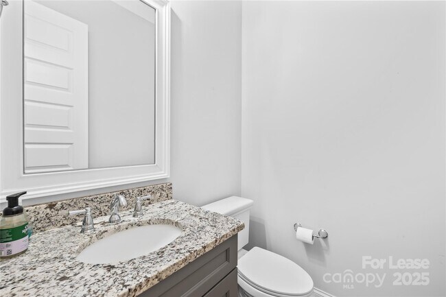 Building Photo - 124 Sisters Cove Ct