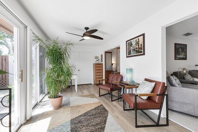 Building Photo - 6304 Pelican Dr