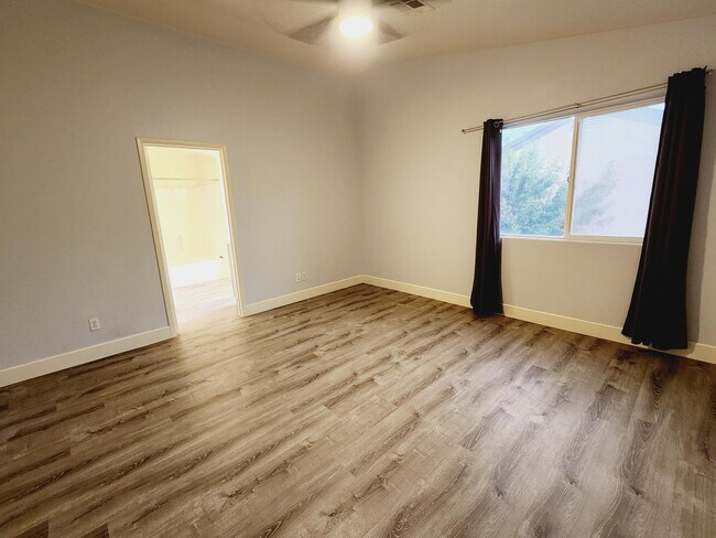 Building Photo - 9715 Wailings Ave