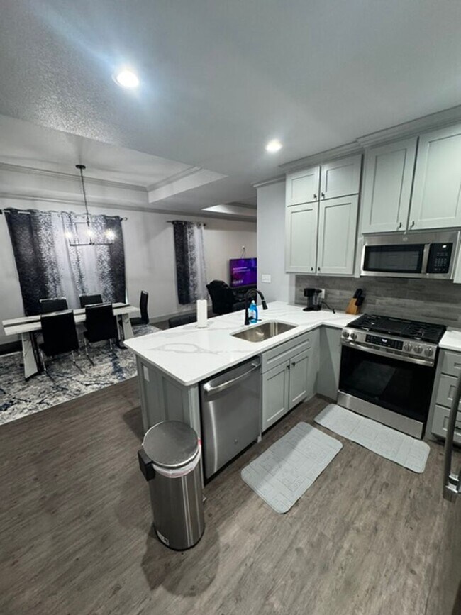 Building Photo - 6608 Prickly Pear Wy